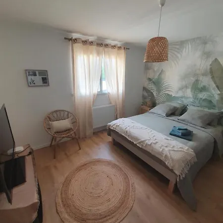 Pres Du Circuit Bed & Breakfast